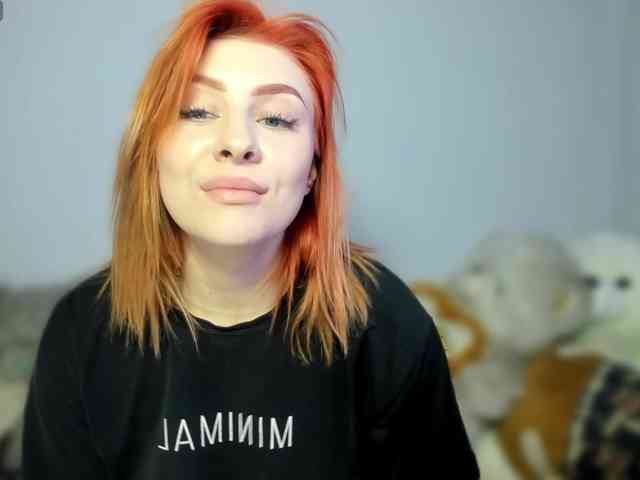 RedheadDevil webcam