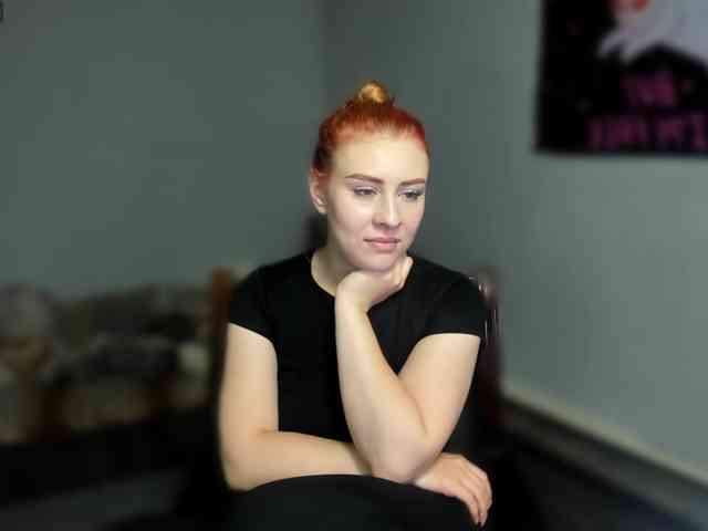 RedheadDevil webcam