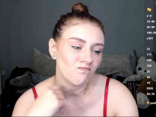 RedheadDevil webcam
