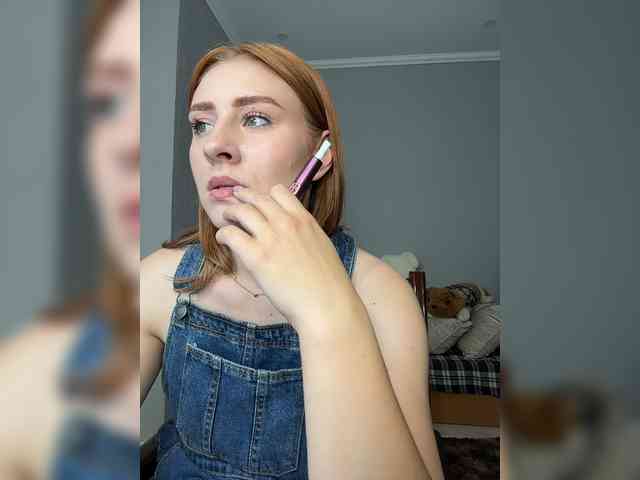 RedheadDevil webcam