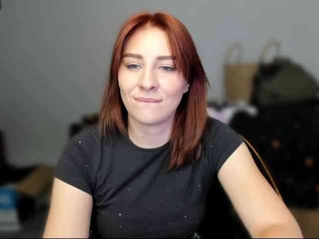 RedheadDevil webcam