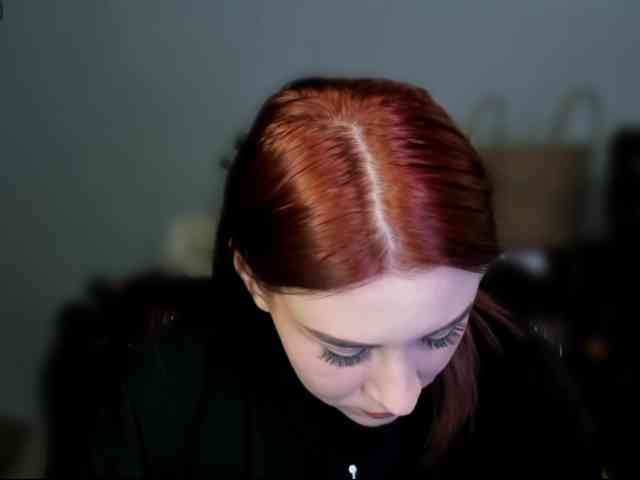 RedheadDevil webcam