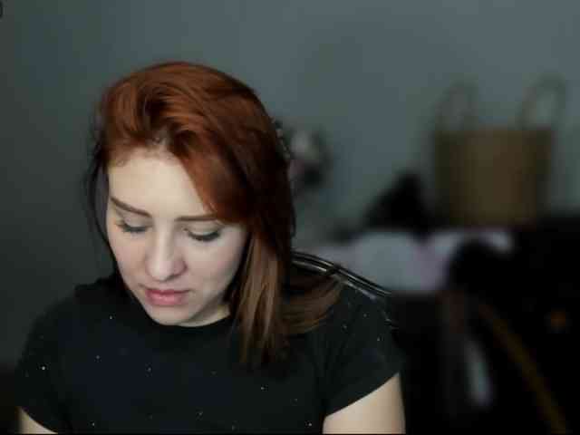 RedheadDevil webcam