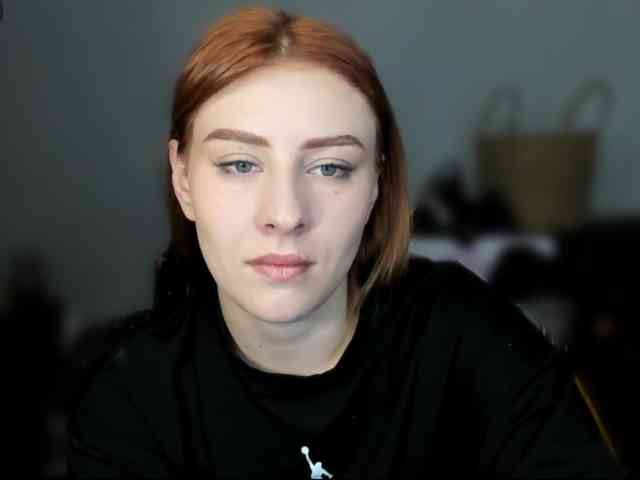 RedheadDevil webcam