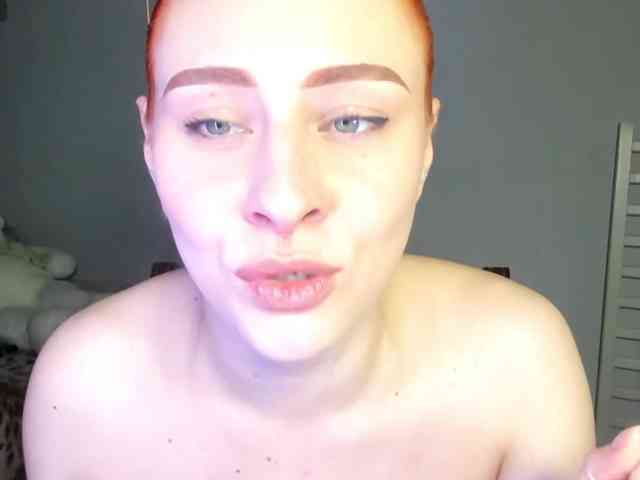 RedheadDevil webcam