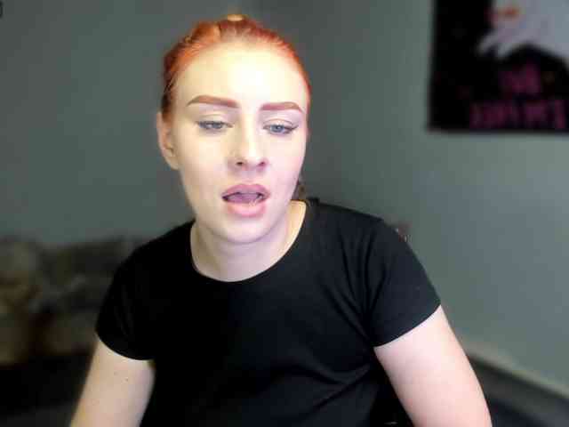 RedheadDevil webcam