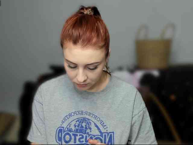 RedheadDevil webcam