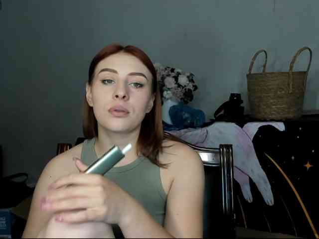 RedheadDevil webcam