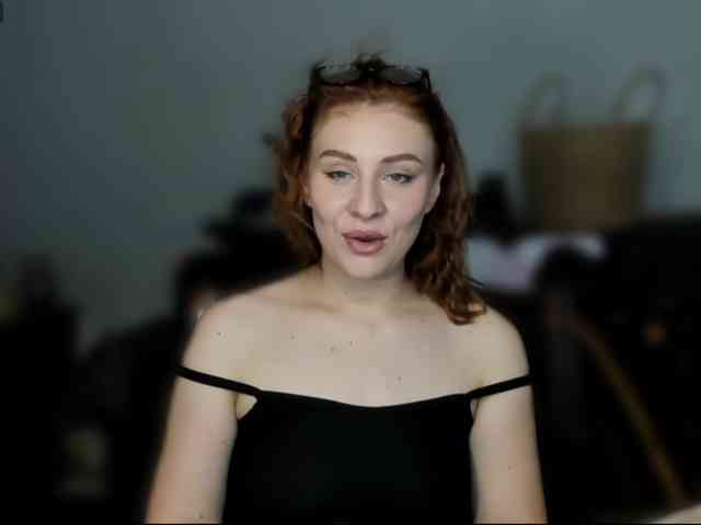RedheadDevil webcam