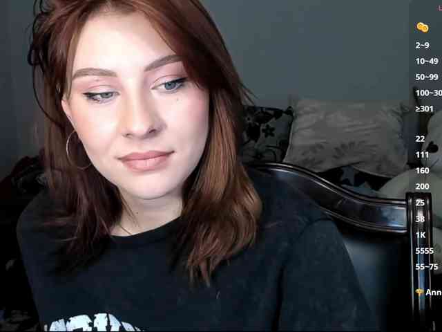 RedheadDevil webcam