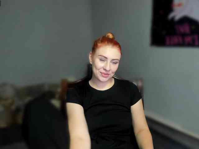RedheadDevil webcam