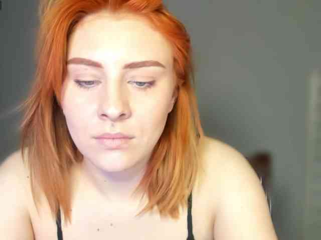 RedheadDevil webcam