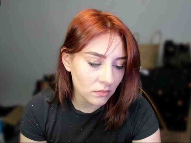 RedheadDevil webcam