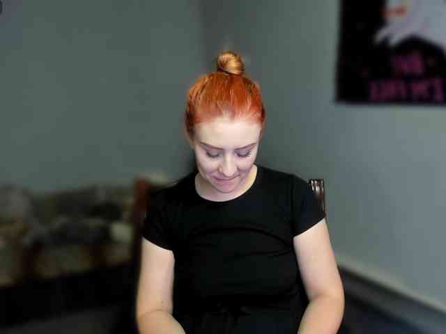 RedheadDevil webcam