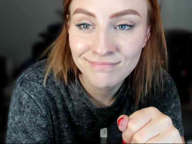 RedheadDevil webcam