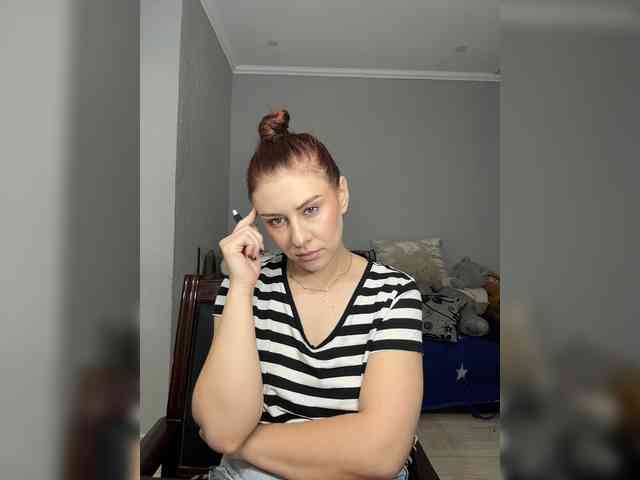 RedheadDevil webcam