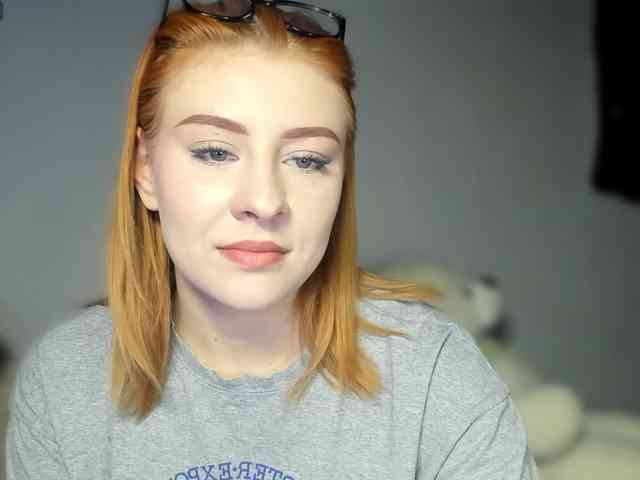 RedheadDevil webcam