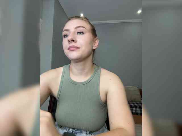 RedheadDevil webcam