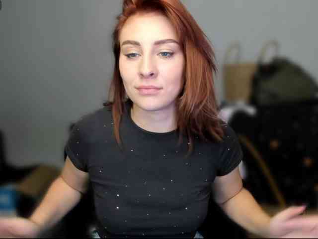RedheadDevil webcam