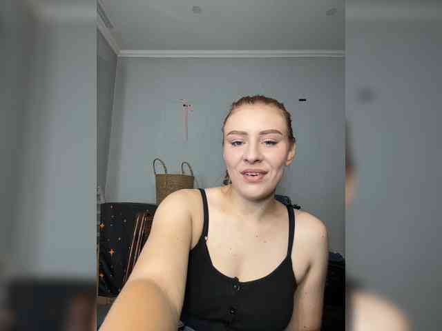 RedheadDevil webcam