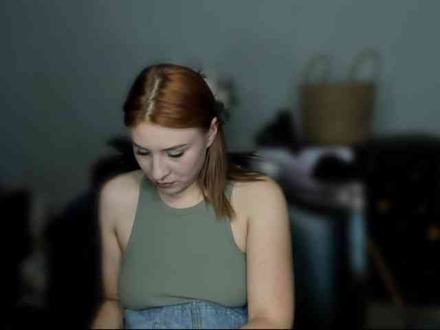 RedheadDevil webcam