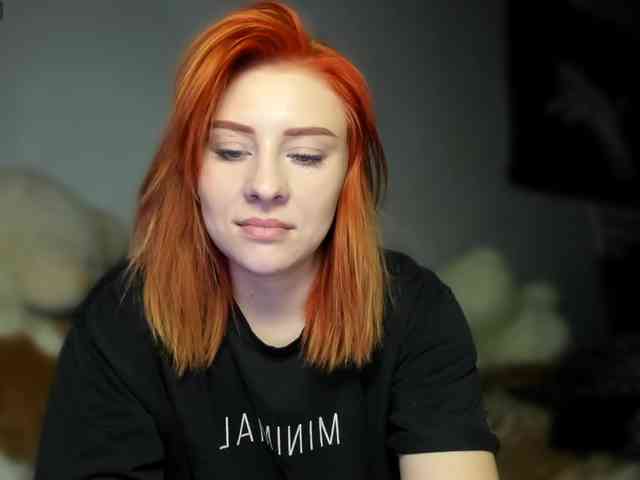 RedheadDevil webcam