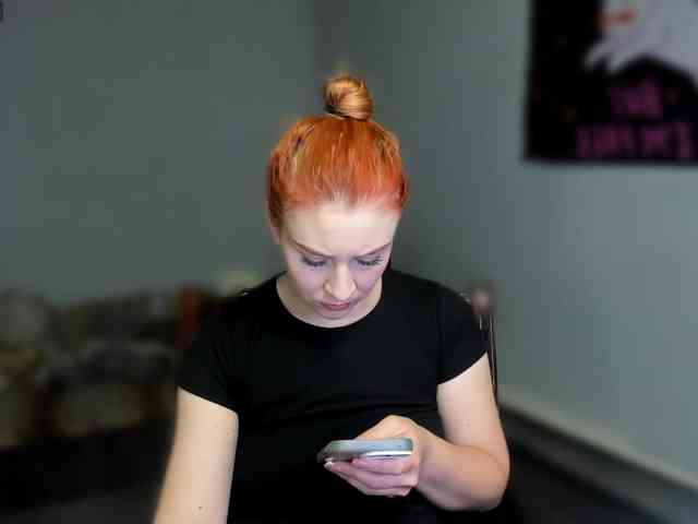 RedheadDevil webcam