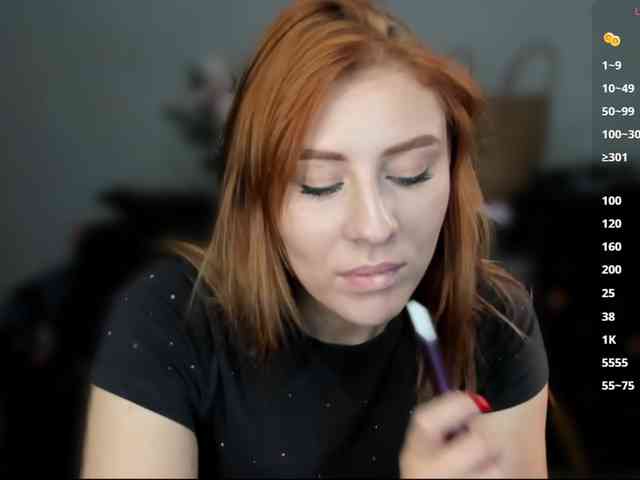RedheadDevil webcam