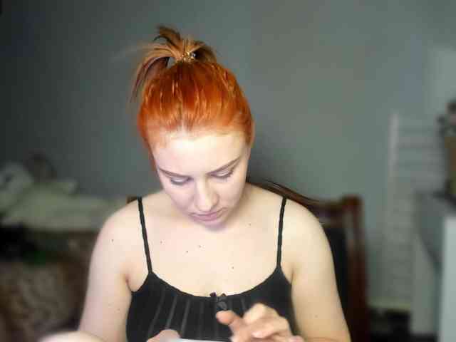 RedheadDevil webcam