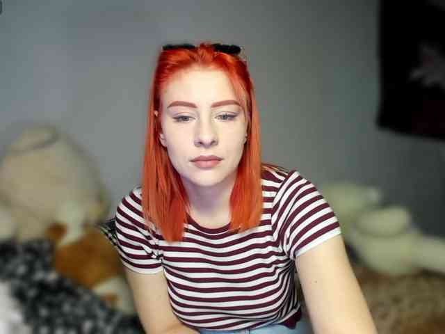 RedheadDevil webcam