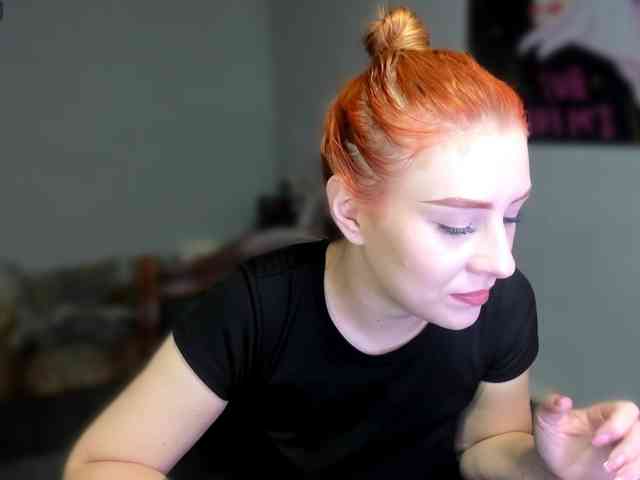 RedheadDevil webcam