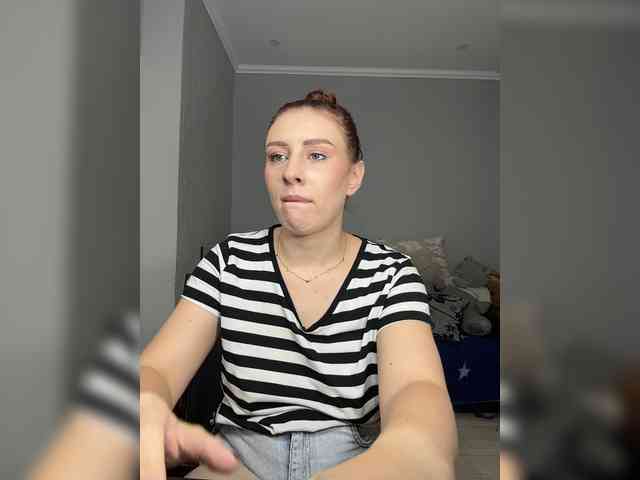 RedheadDevil webcam