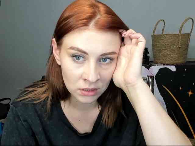 RedheadDevil webcam