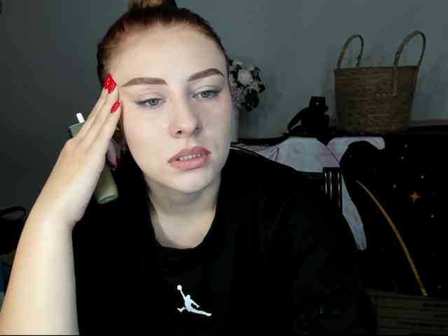 RedheadDevil webcam