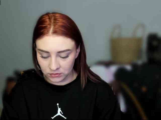 RedheadDevil webcam