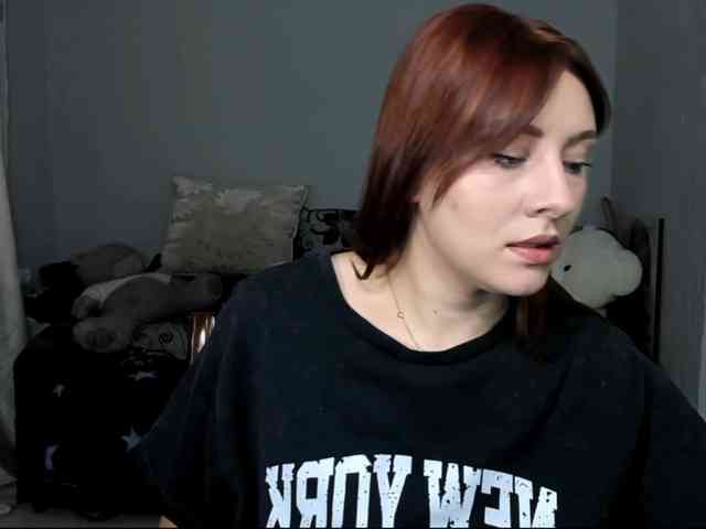 redheaddevil's live room