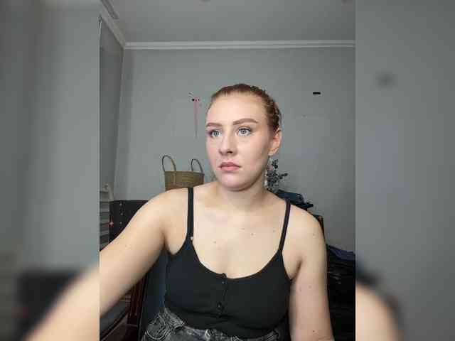RedheadDevil webcam