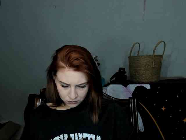 RedheadDevil webcam