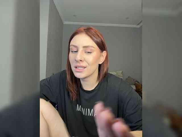 RedheadDevil webcam