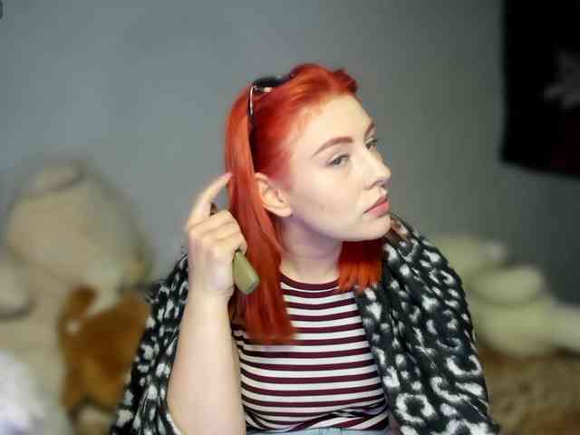 RedheadDevil webcam