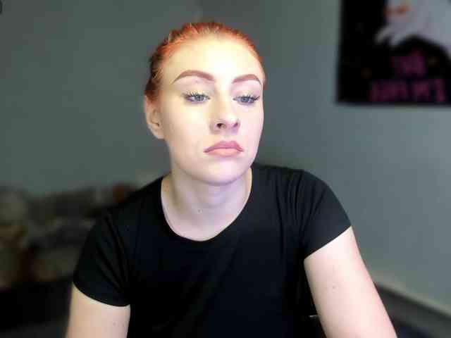 RedheadDevil webcam