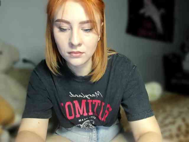 RedheadDevil webcam