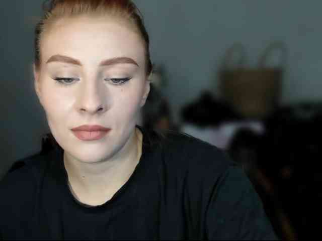 RedheadDevil webcam