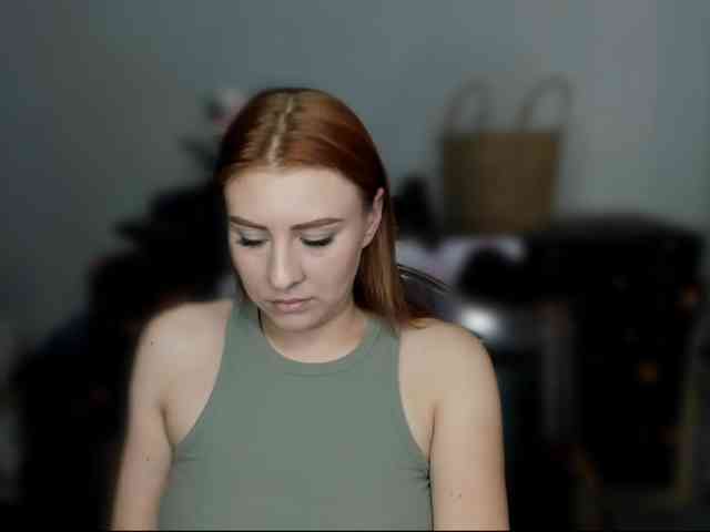 RedheadDevil webcam