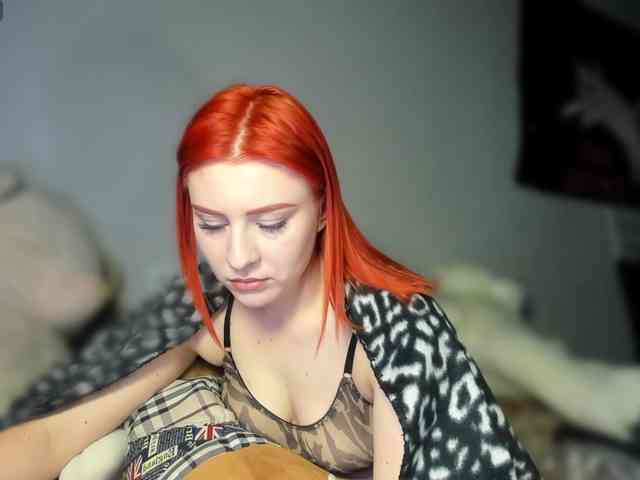 RedheadDevil webcam