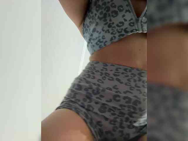 RedheadDevil webcam