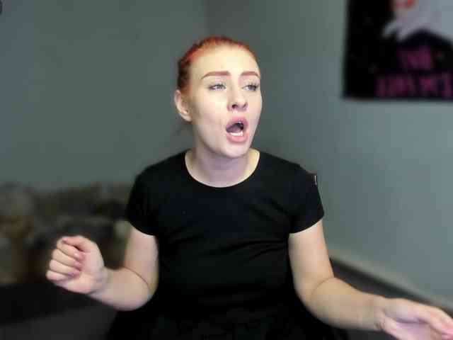 RedheadDevil webcam