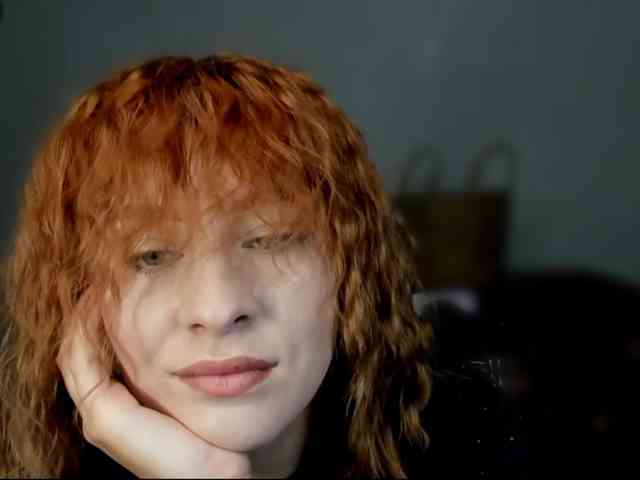 RedheadDevil webcam