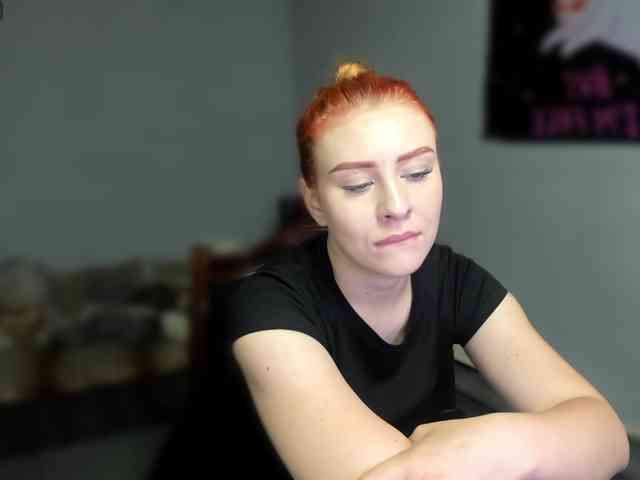 RedheadDevil webcam