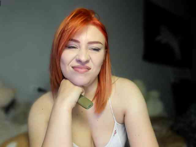 RedheadDevil webcam